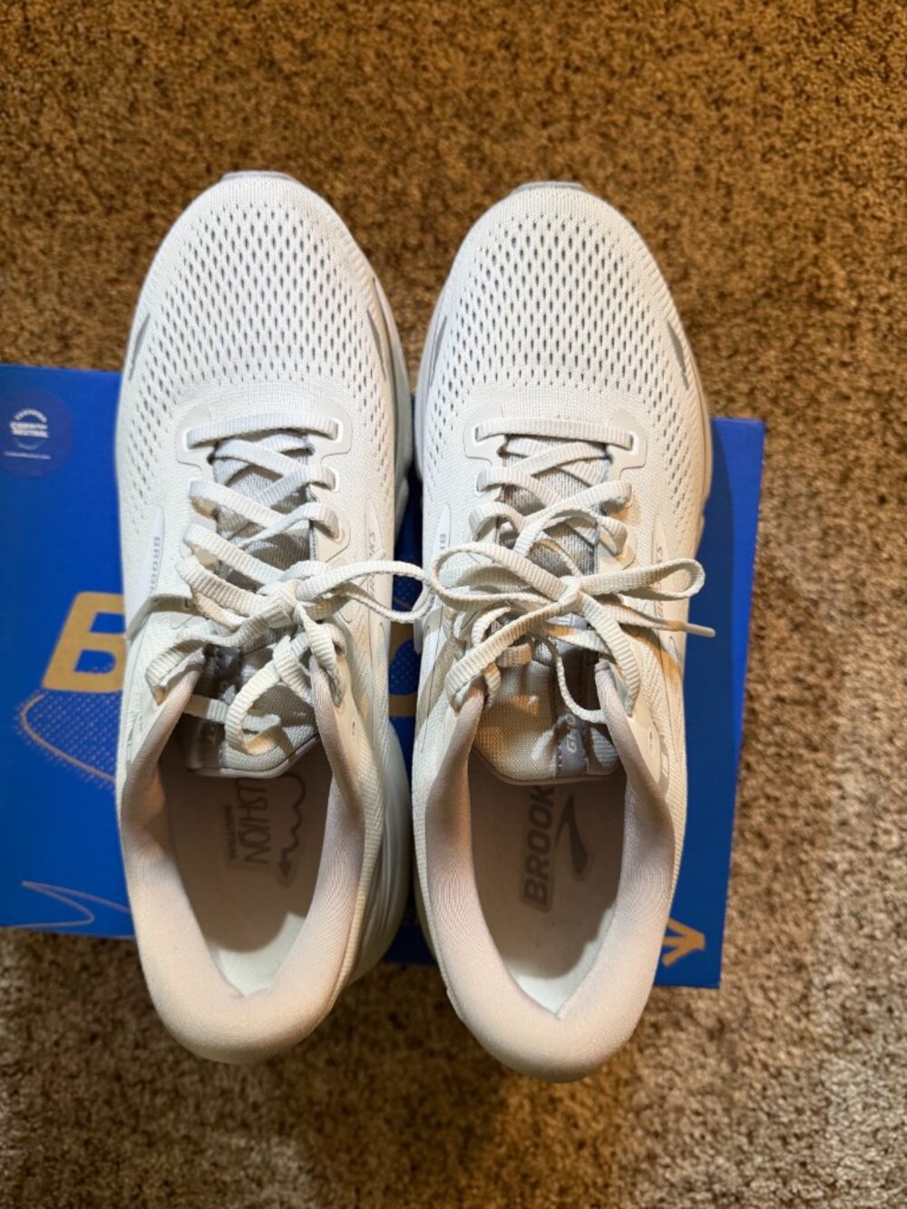 Brooks Ghost Max 15 Women's Size 11M White Grey-Excellent condition